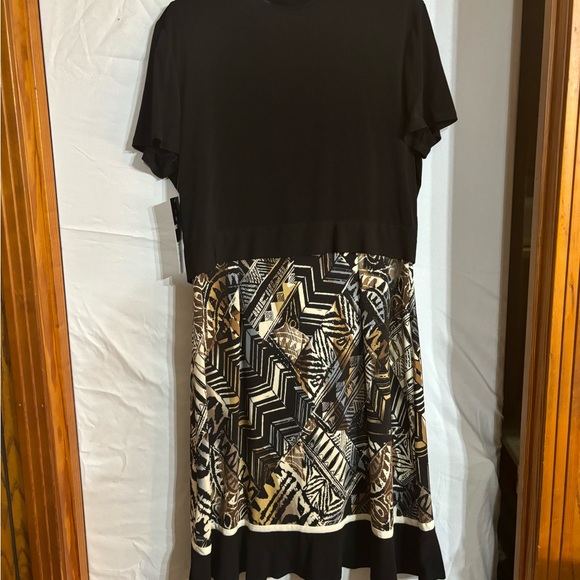 NWT 2pc. Studio 1 size 16 geometric design dress and solid black top. - Picture 2 of 11
